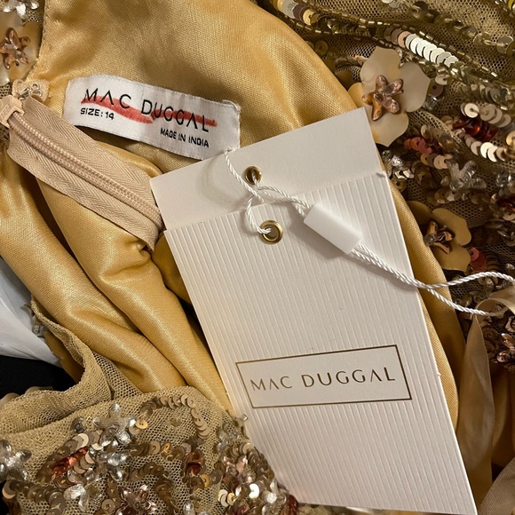 MAC DUGGAL SEQUIN & FLORAL EMBELLISHED EVENING GOWN - Picture 10 of 11